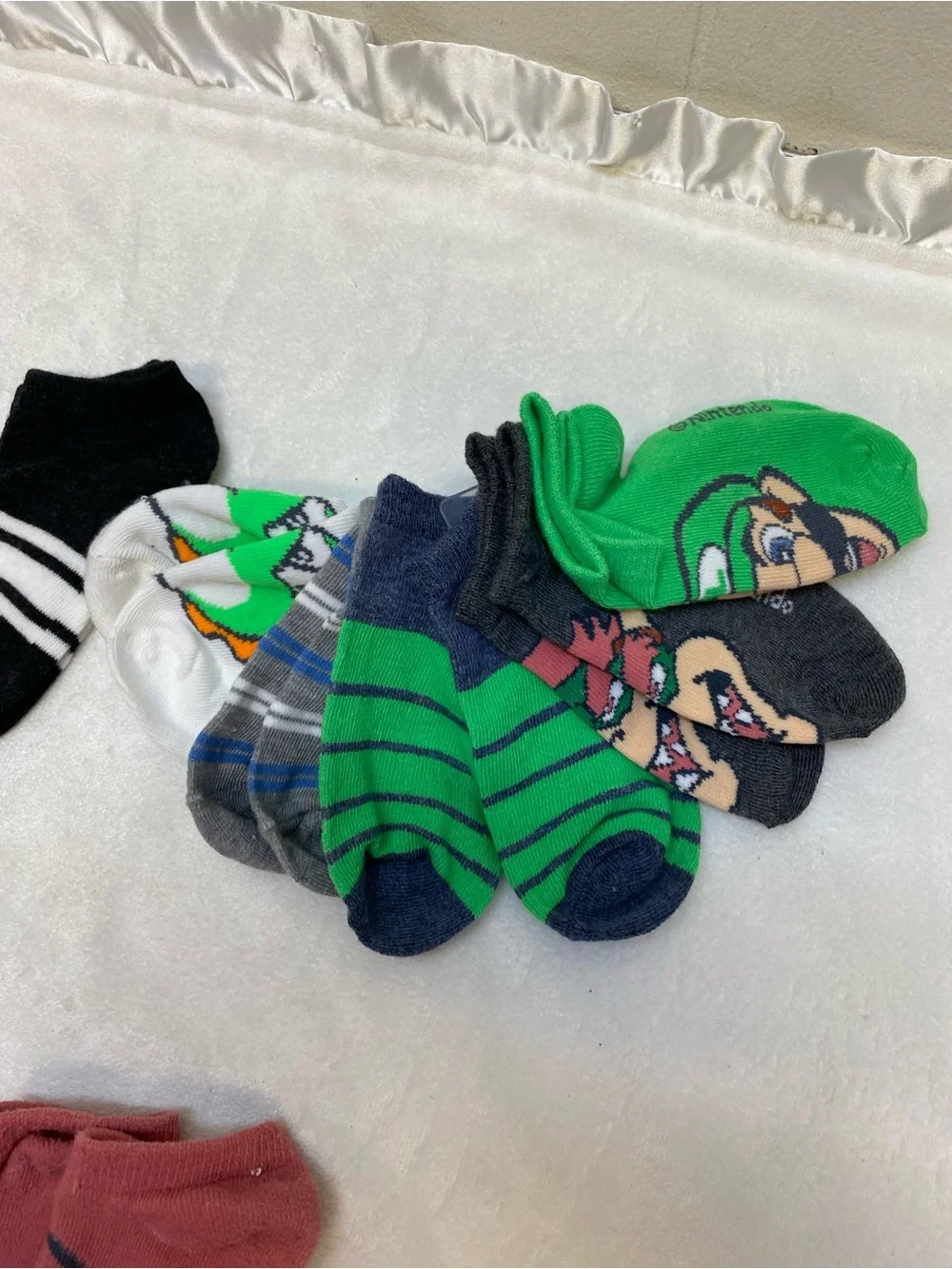 Mario socks cut nintendo pairs
